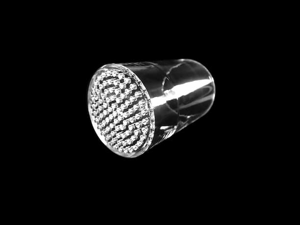 Multi hole quartz nozzle. SSG (Slurry cast Silica Glass) created using the slurry cast method of Kohoku Kogyo. SEMICON Japan 2024 Products to be exhibited.